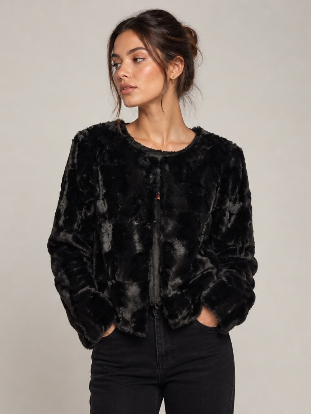 NWT Super soft and light Faux Fur M & L Crop London Jacket $149 Retail